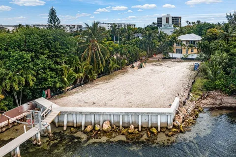 $6,250,000 | 900 Lago Mar Lane, Unit 200, Boca Raton, FL 33431