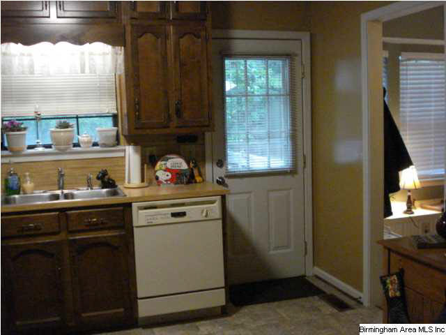 626 Crosscreek Trail Pelham, AL 35124 - Photo 7 of 19
