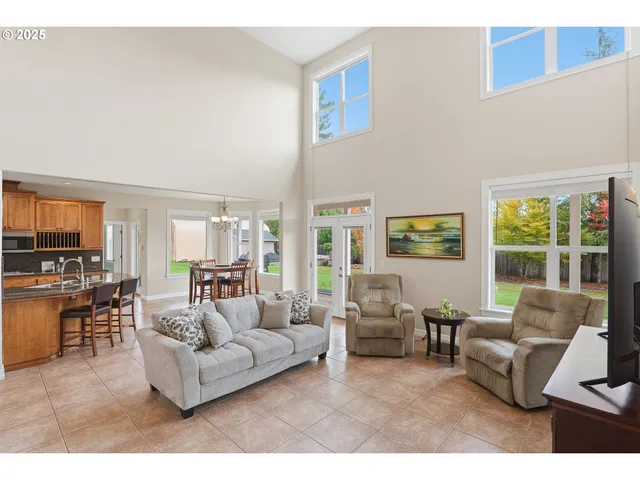 $1,050,000 | 1650 Northeast Chehalem Drive, Newberg, OR 97132