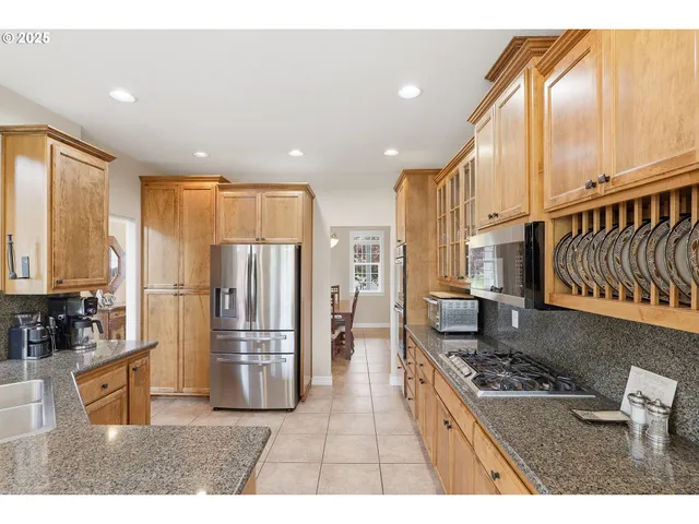 $1,050,000 | 1650 Northeast Chehalem Drive, Newberg, OR 97132