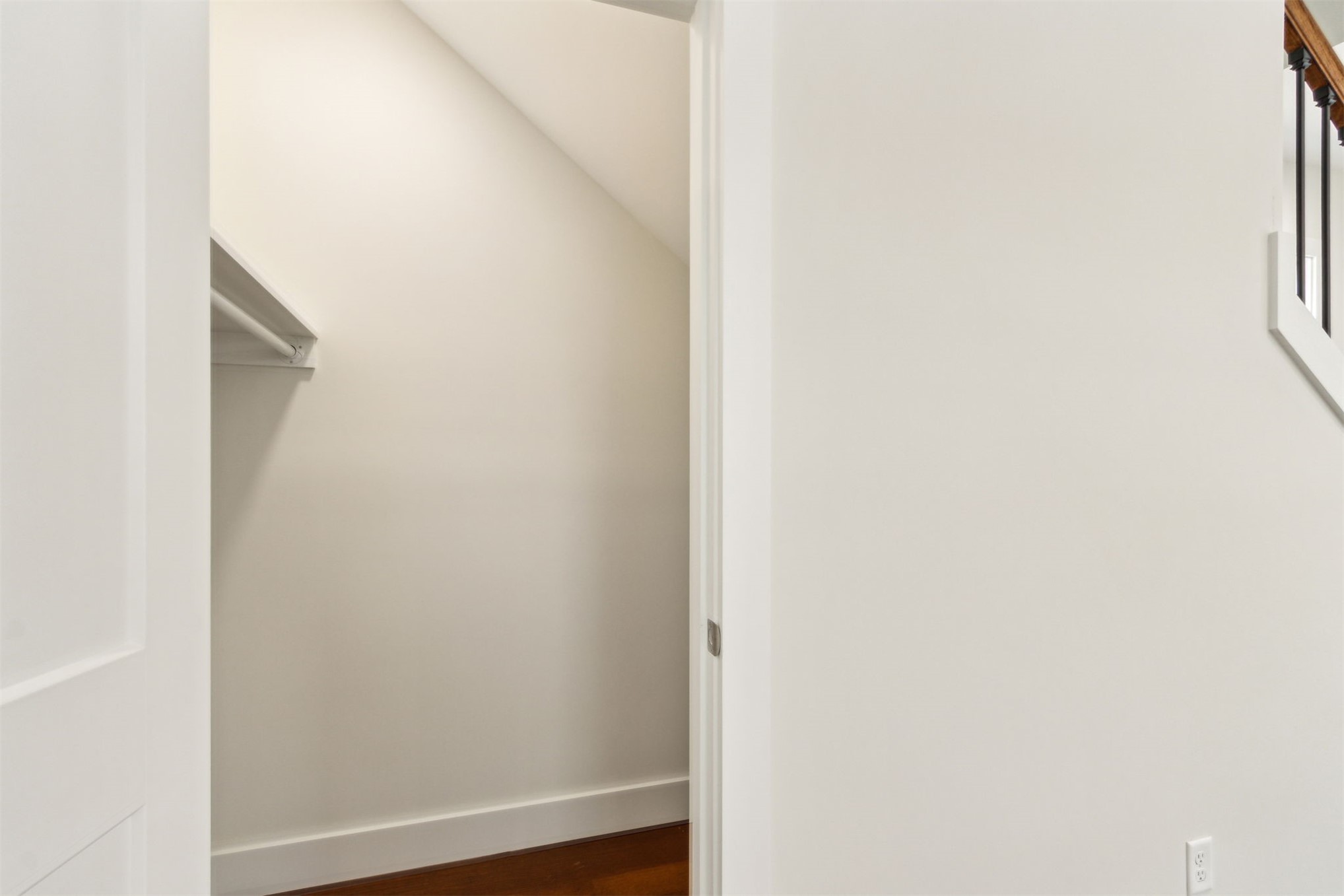 929 South 9th Street Fernandina Beach, FL 32034 - Photo 20 of 36 close up of a white marble wall