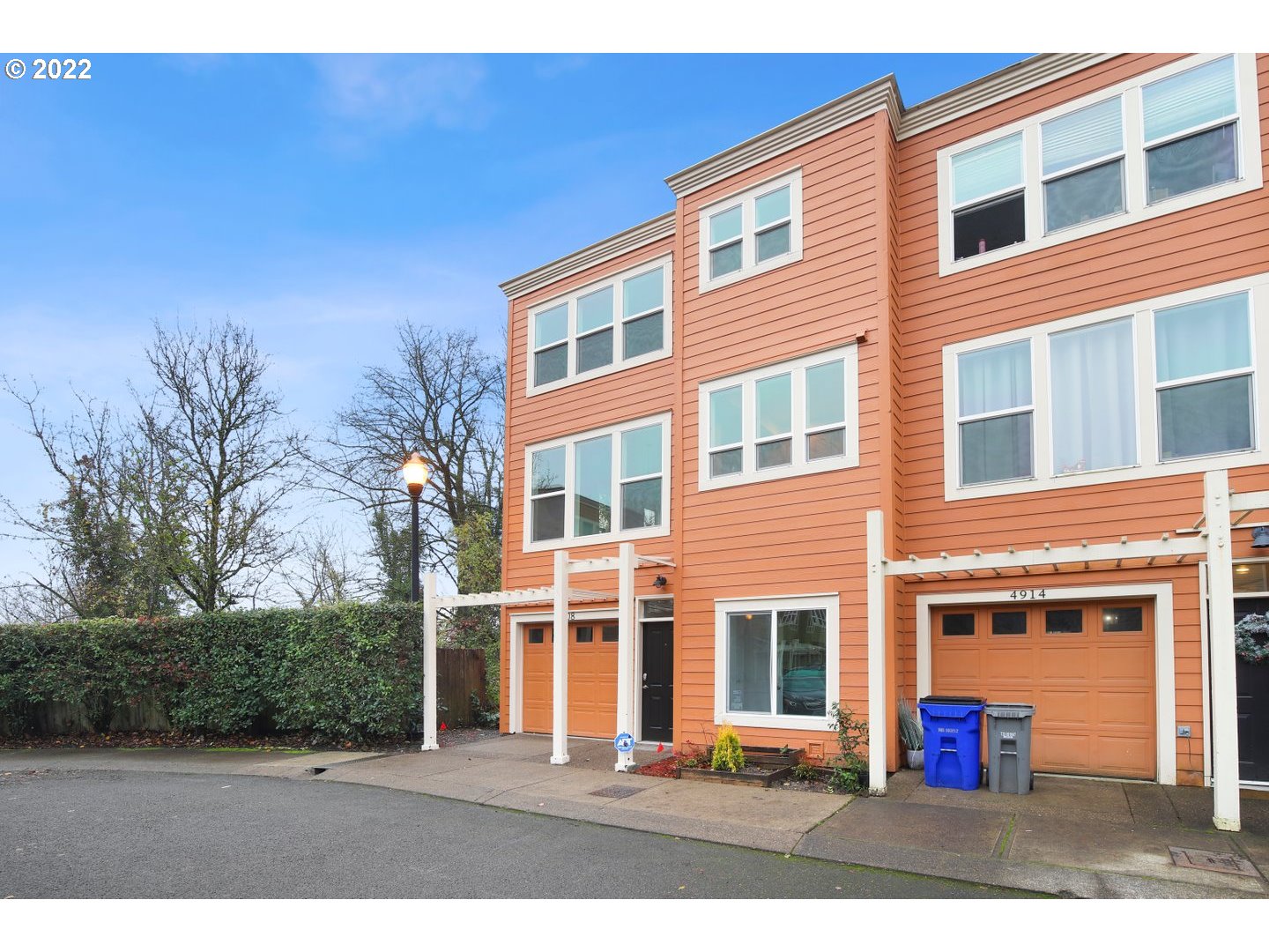 4908 Southwest View Point Terrace Portland, OR 97239 - Photo 2 of 31 Gallery Image 2