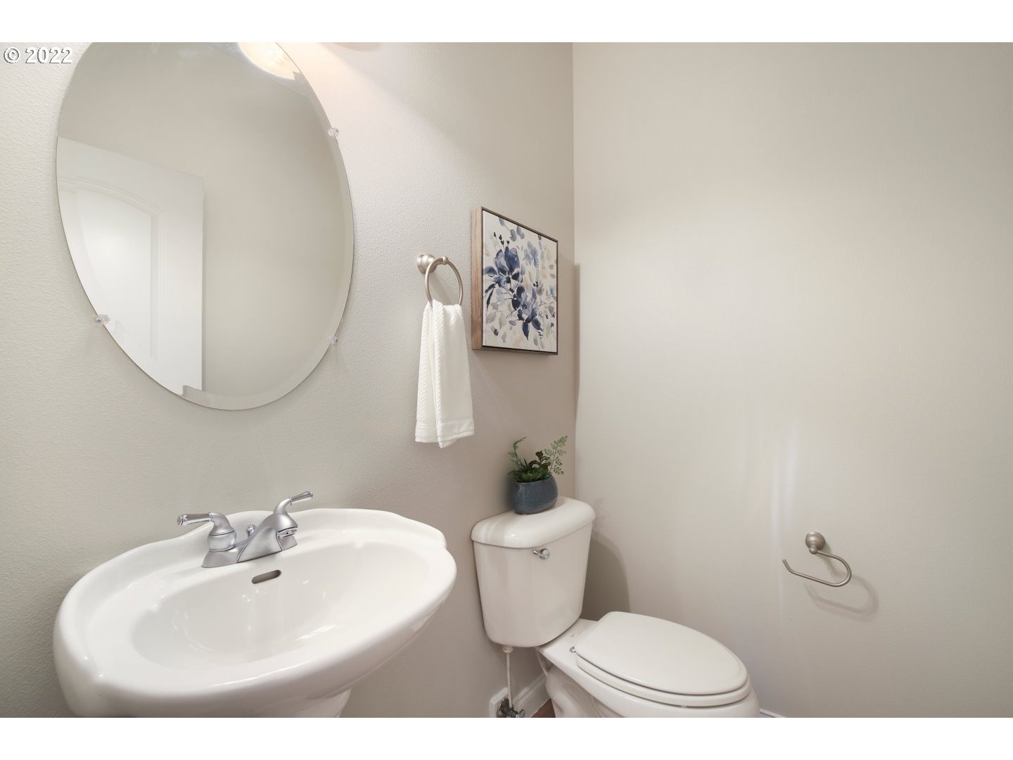 4908 Southwest View Point Terrace Portland, OR 97239 - Photo 16 of 31 Gallery Image 16