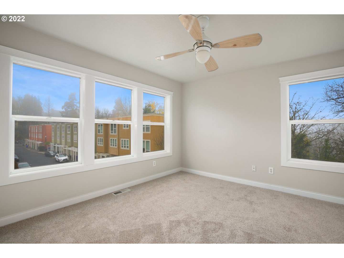 4908 Southwest View Point Terrace Portland, OR 97239 - Photo 22 of 31 Gallery Image 22