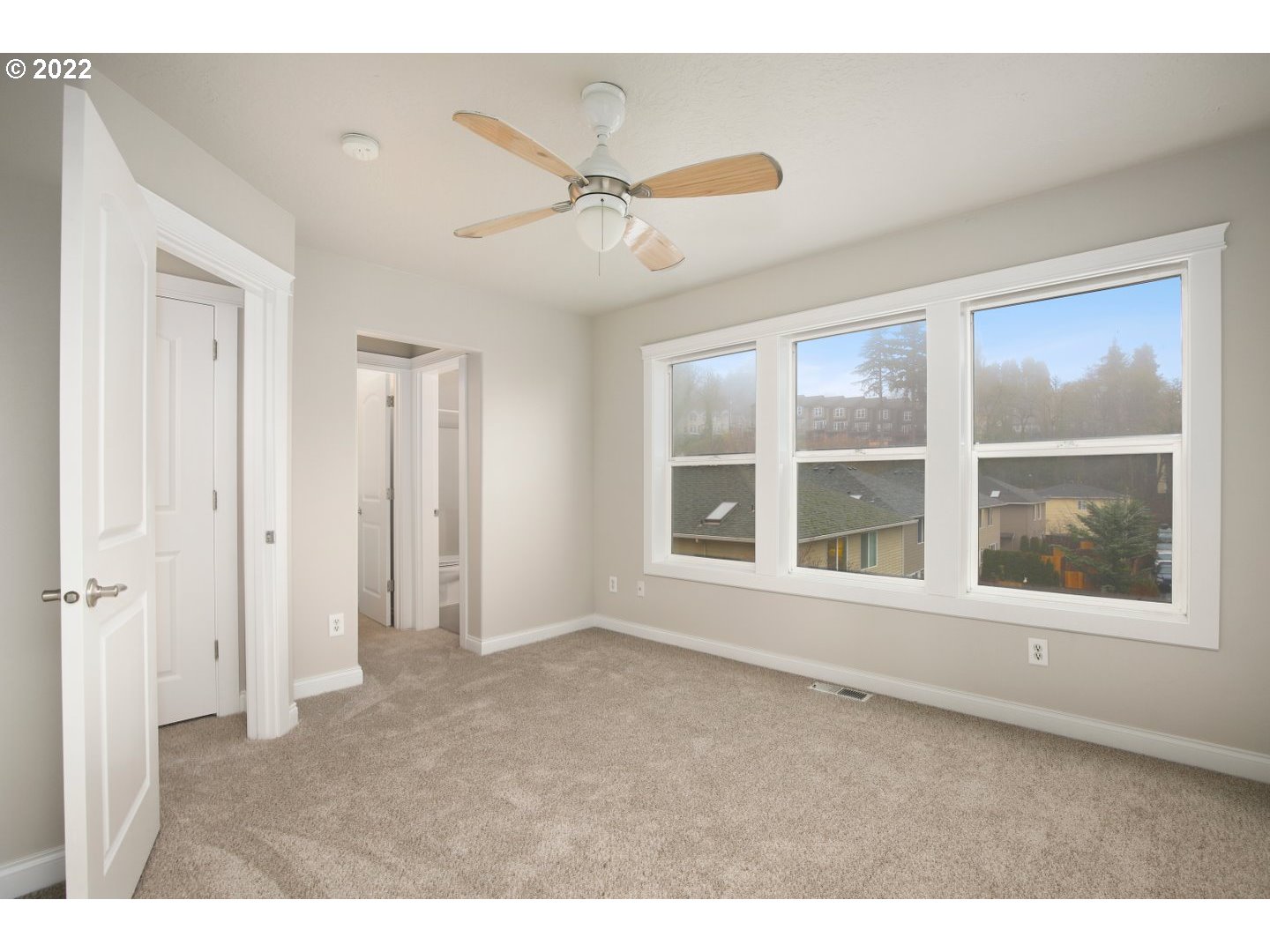 4908 Southwest View Point Terrace Portland, OR 97239 - Photo 23 of 31 Gallery Image 23