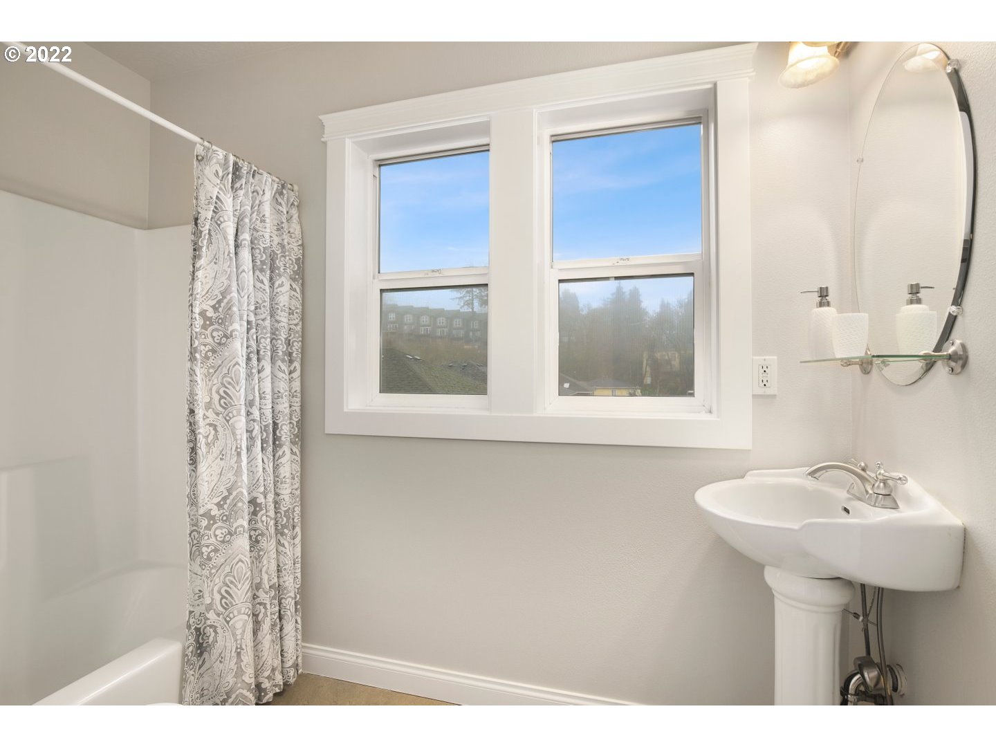 4908 Southwest View Point Terrace Portland, OR 97239 - Photo 24 of 31 Gallery Image 24