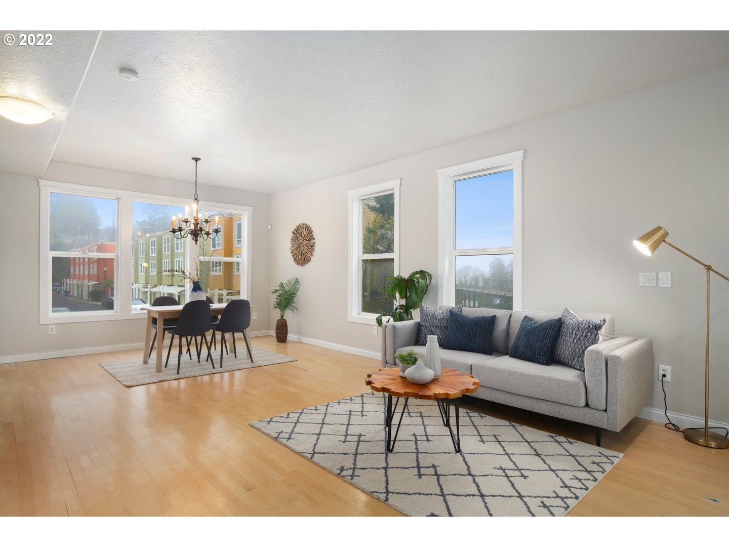 4908 Southwest View Point Terrace Portland, OR 97239 - Photo 5 of 31 Gallery Image 5
