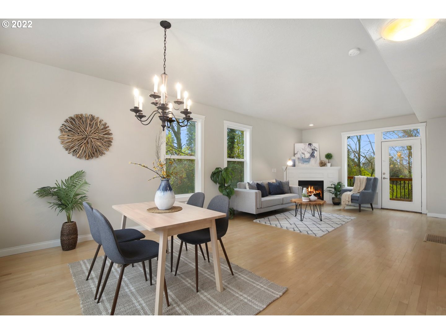 4908 Southwest View Point Terrace Portland, OR 97239 - Photo 7 of 31 Gallery Image 7