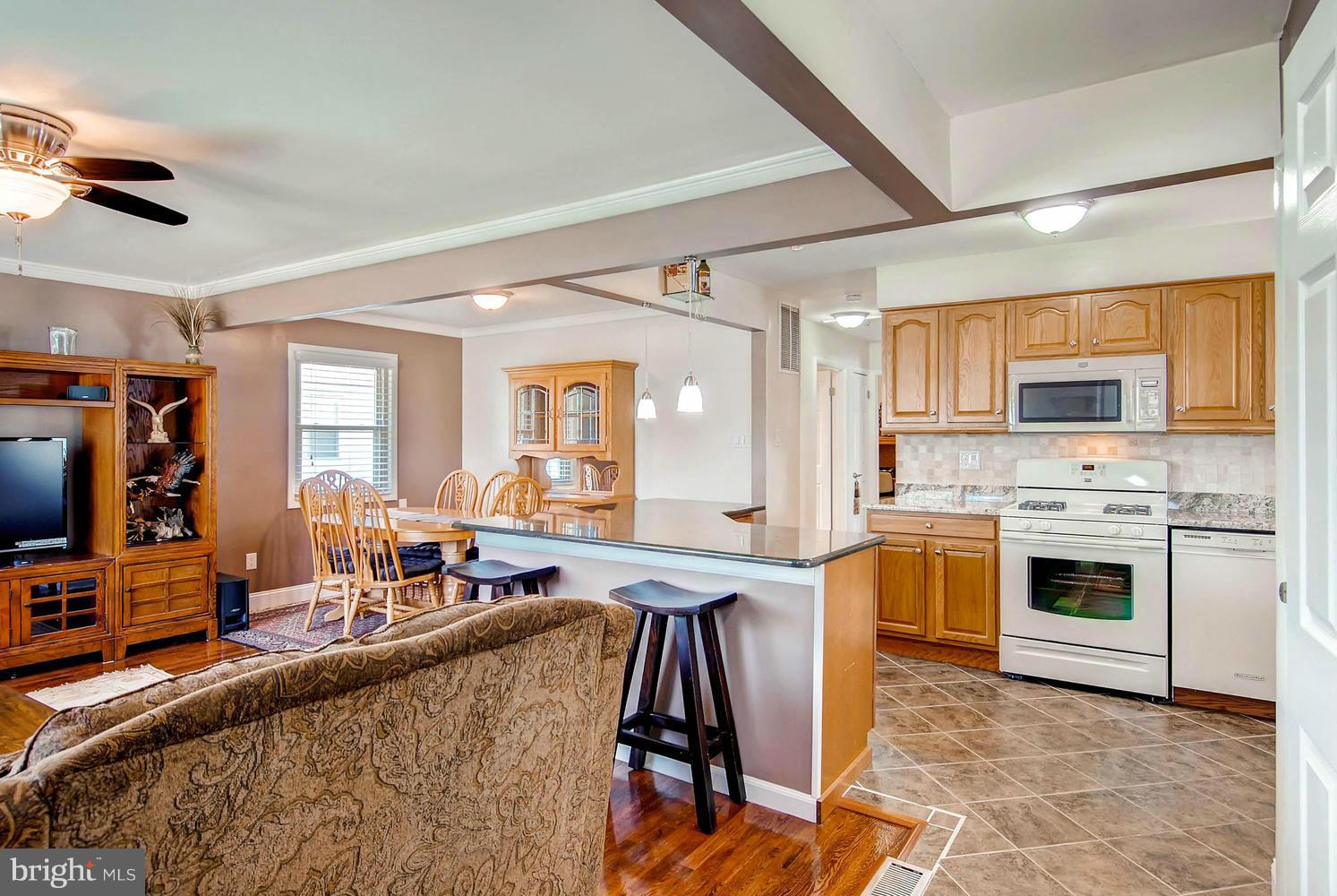 6211 Auth Road Suitland, MD 20746 - Photo 5 of 30 Interior (General)