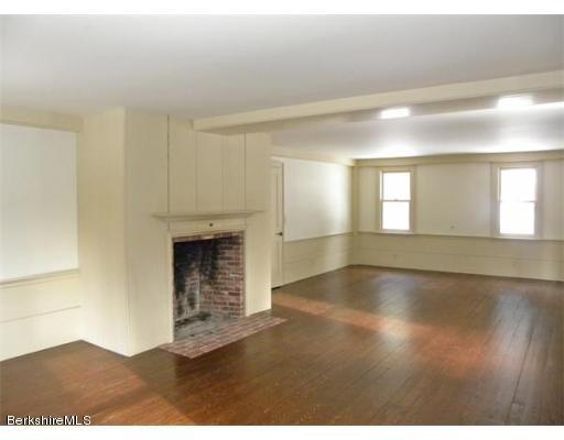 238 South Warger Road Conway, MA 01341 - Photo 4 of 21 C-Living Room
