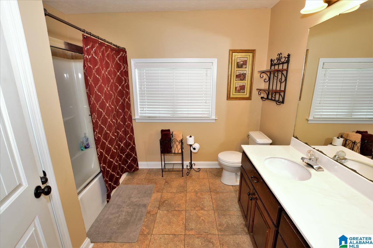 746 17th Avenue North Clanton, AL 35045 - Photo 8 of 18