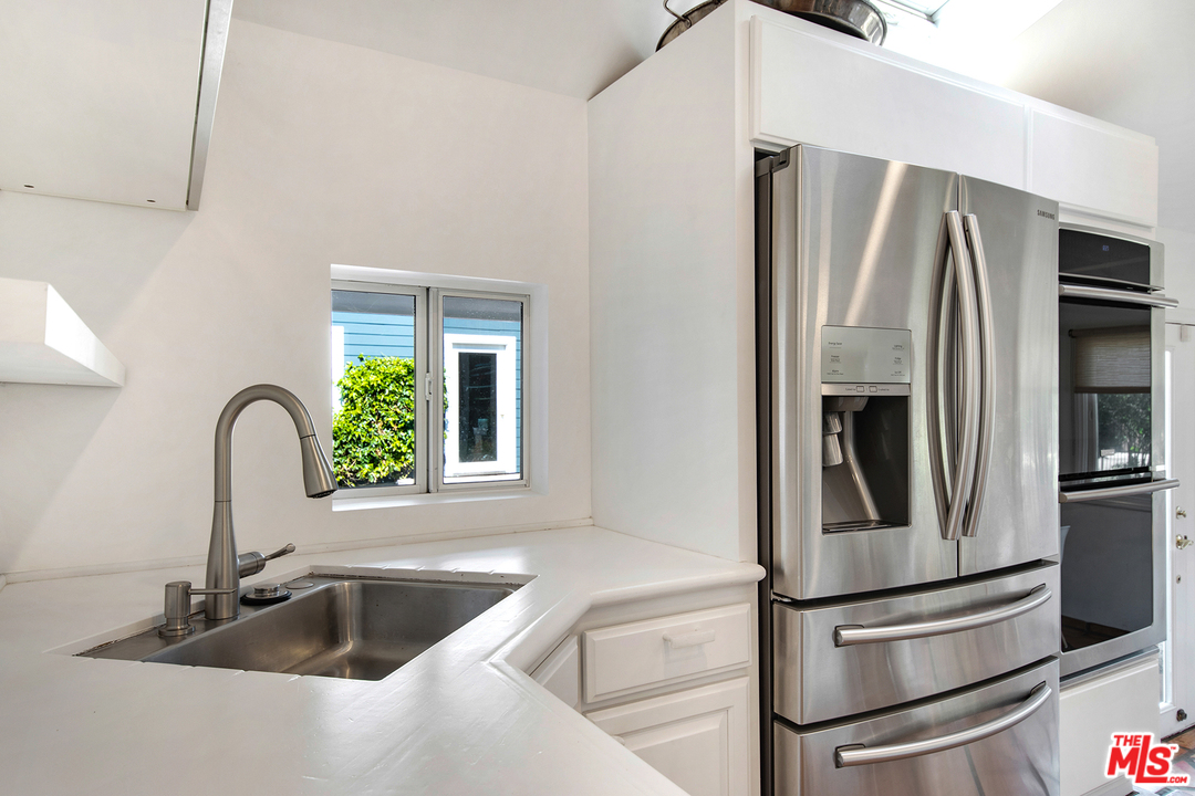 6539 Wandermere Road Malibu, CA 90265 - Photo 12 of 40