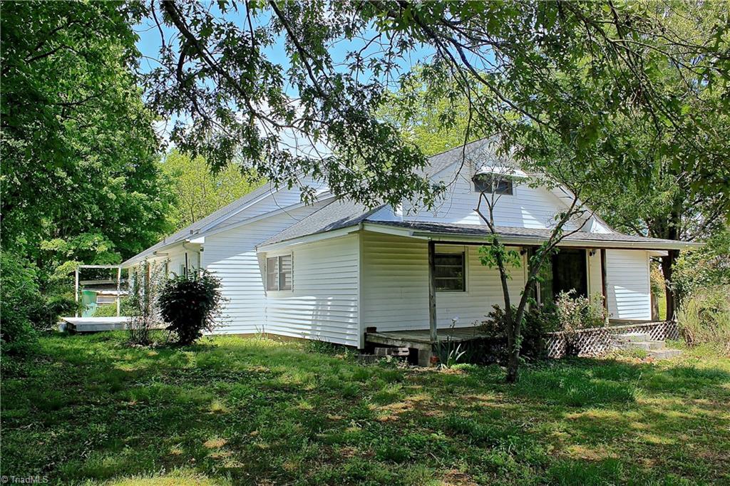 556 Poole Road Troy, NC 27371 - Photo 3 of 30 Gallery Image 3
