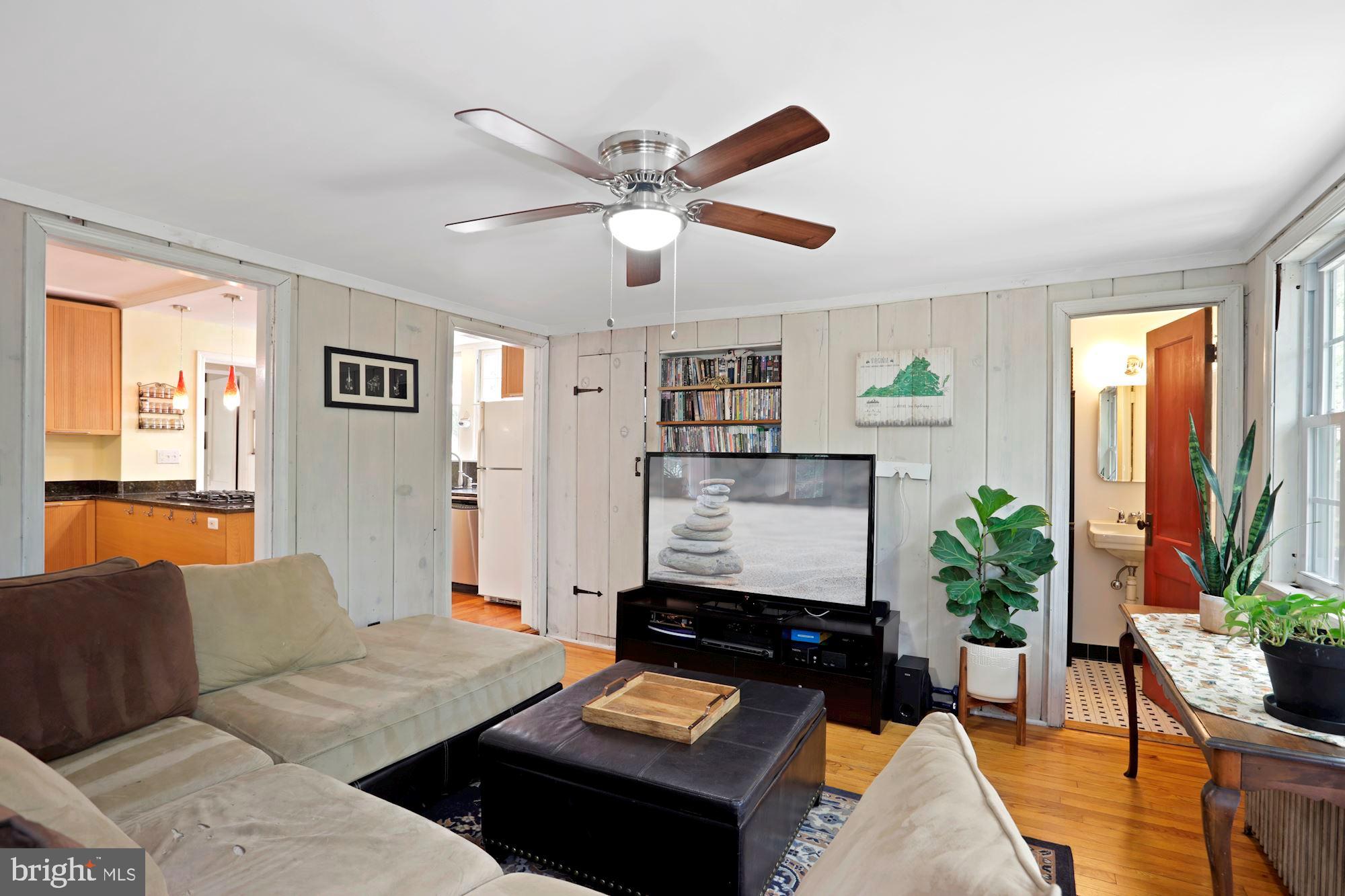 1309 North Glebe Road Arlington, VA 22207 - Photo 15 of 37