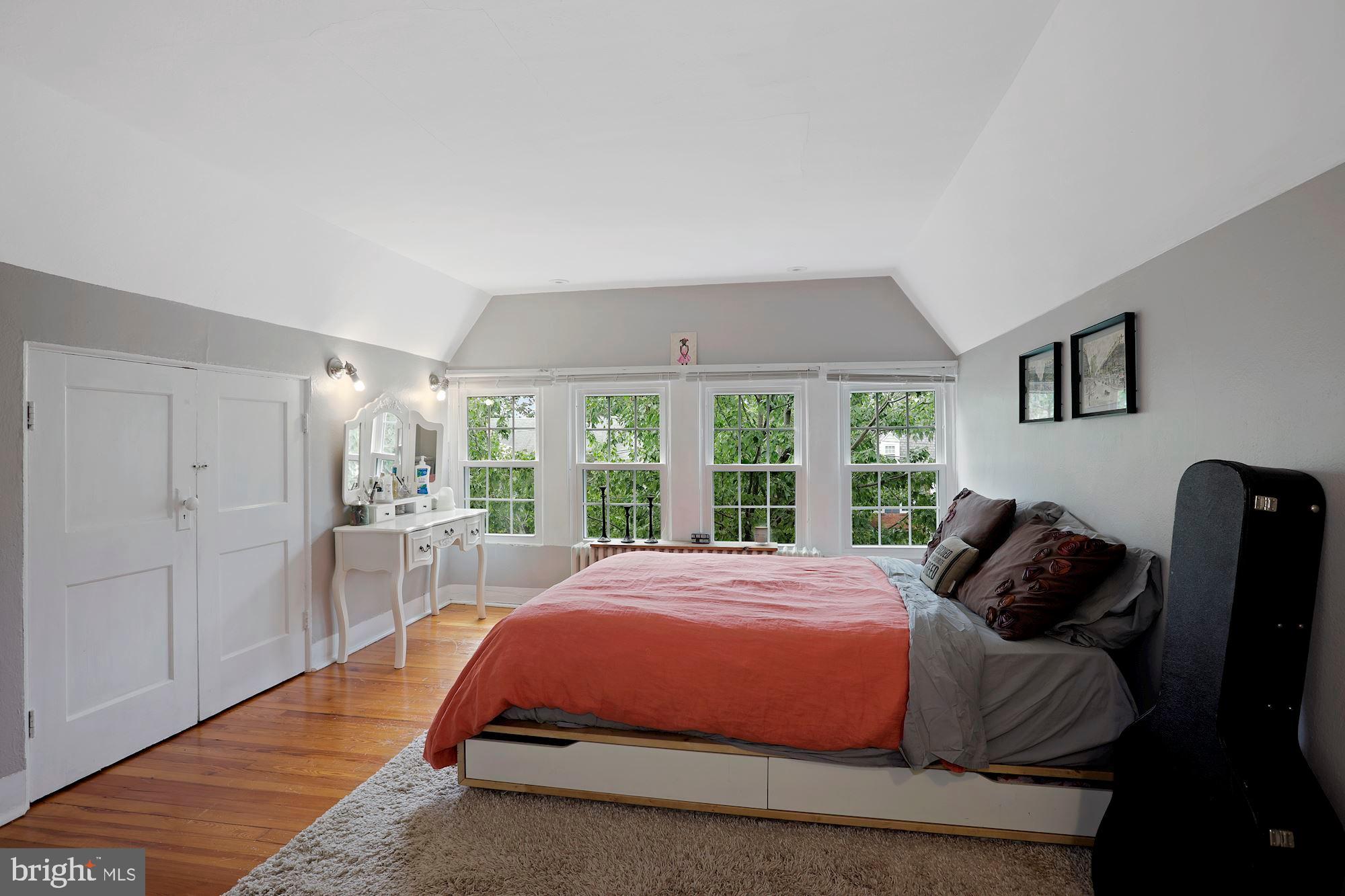 1309 North Glebe Road Arlington, VA 22207 - Photo 20 of 37 Bedroom 2 lots of natural light