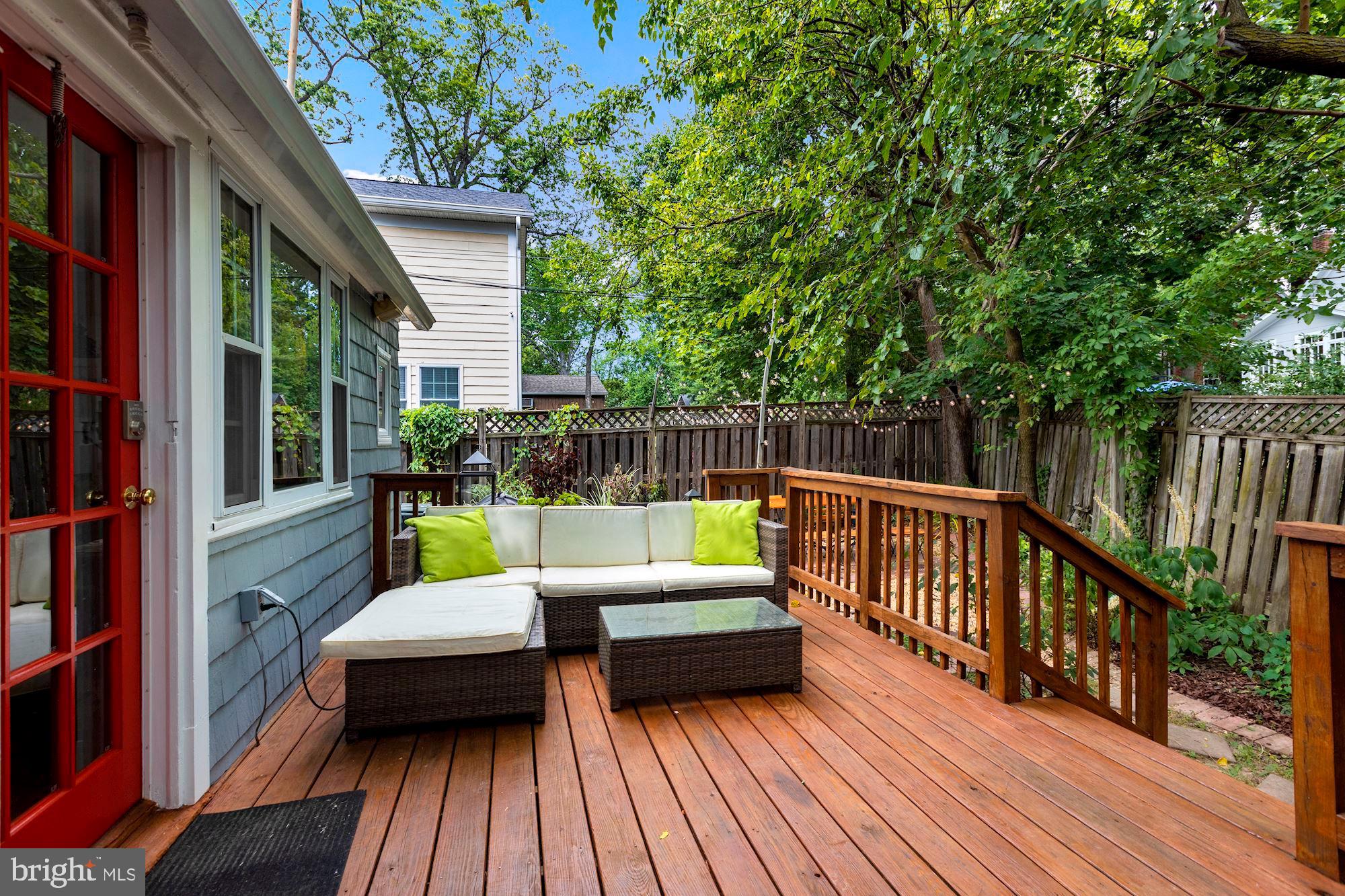 1309 North Glebe Road Arlington, VA 22207 - Photo 28 of 37 Deck
