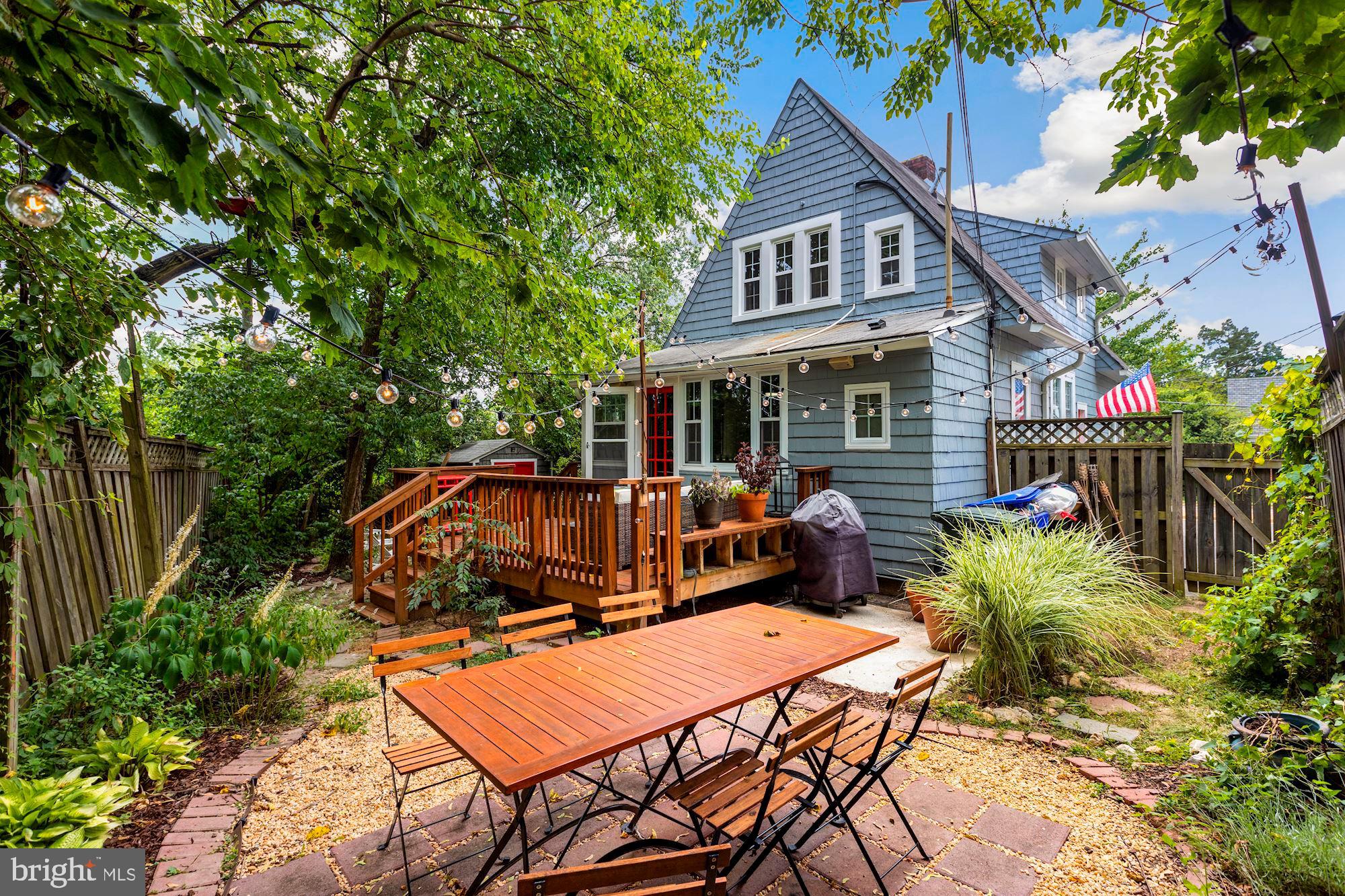 1309 North Glebe Road Arlington, VA 22207 - Photo 29 of 37 Perfect for entertaining
