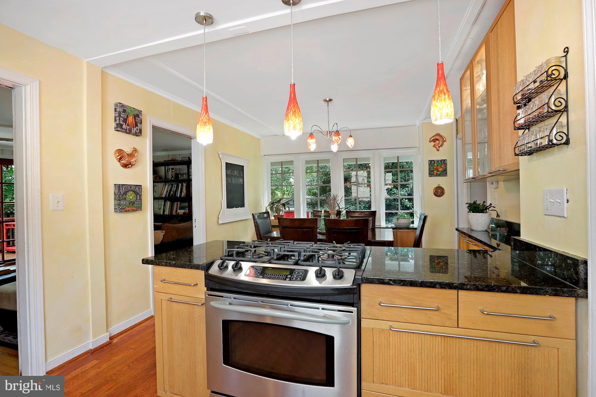 1309 North Glebe Road Arlington, VA 22207 - Photo 7 of 37