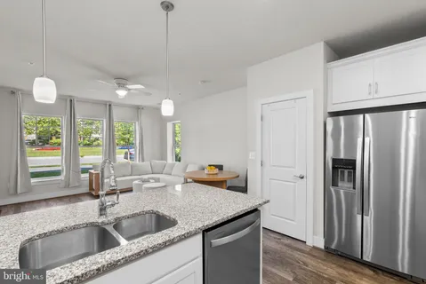 $589,000 | 9610 Fields Road, Unit 9610, Gaithersburg, MD 20878