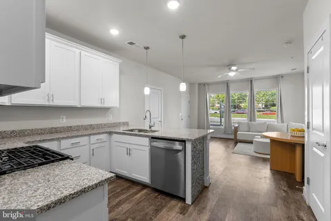 $589,000 | 9610 Fields Road, Unit 9610, Gaithersburg, MD 20878