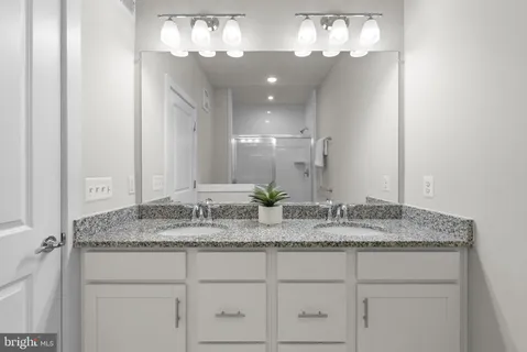 $589,000 | 9610 Fields Road, Unit 9610, Gaithersburg, MD 20878