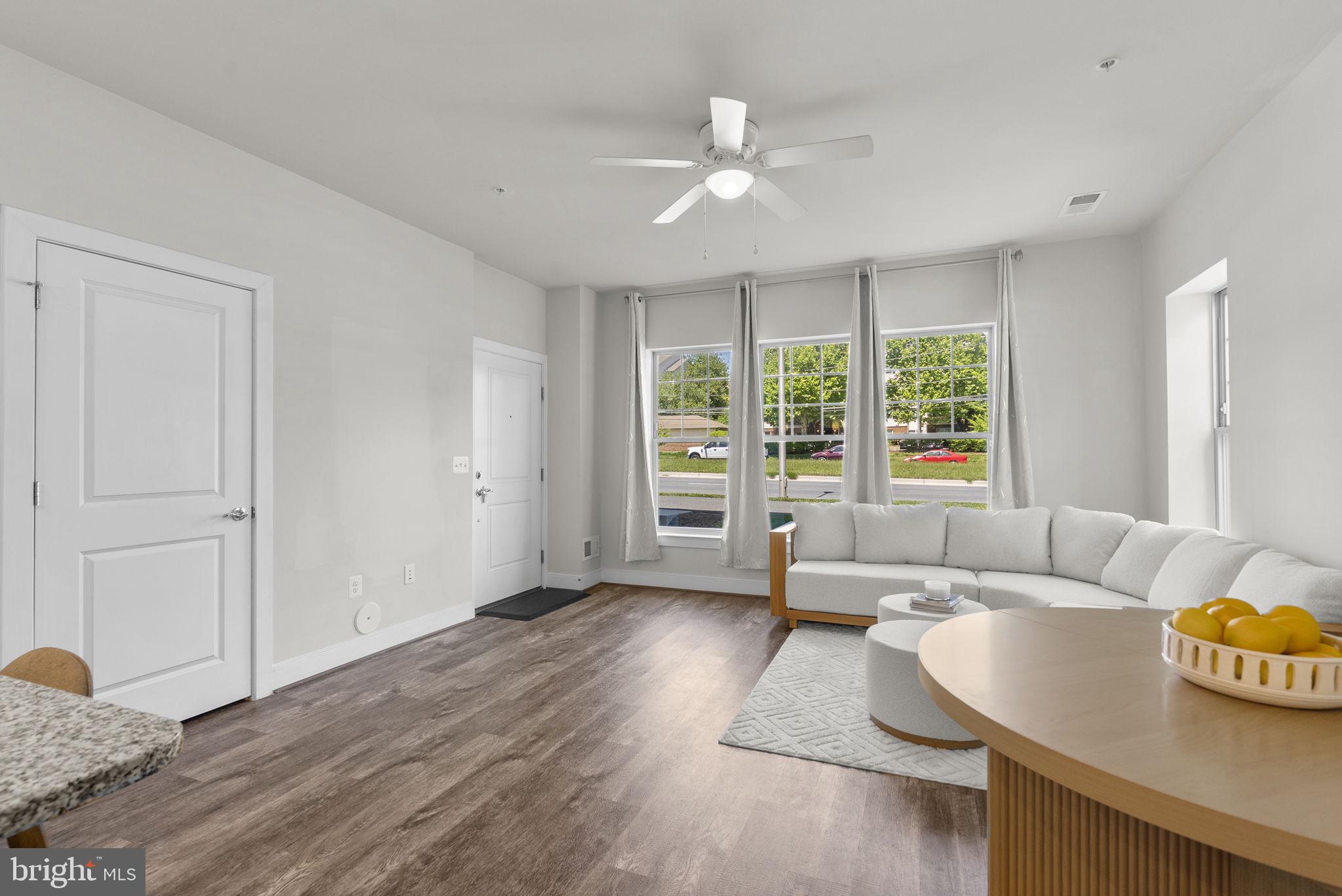 9610 Fields Road, Unit 9610 Gaithersburg, MD 20878 - Photo 5 of 29 Living Room