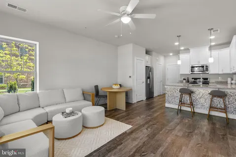 $589,000 | 9610 Fields Road, Unit 9610, Gaithersburg, MD 20878
