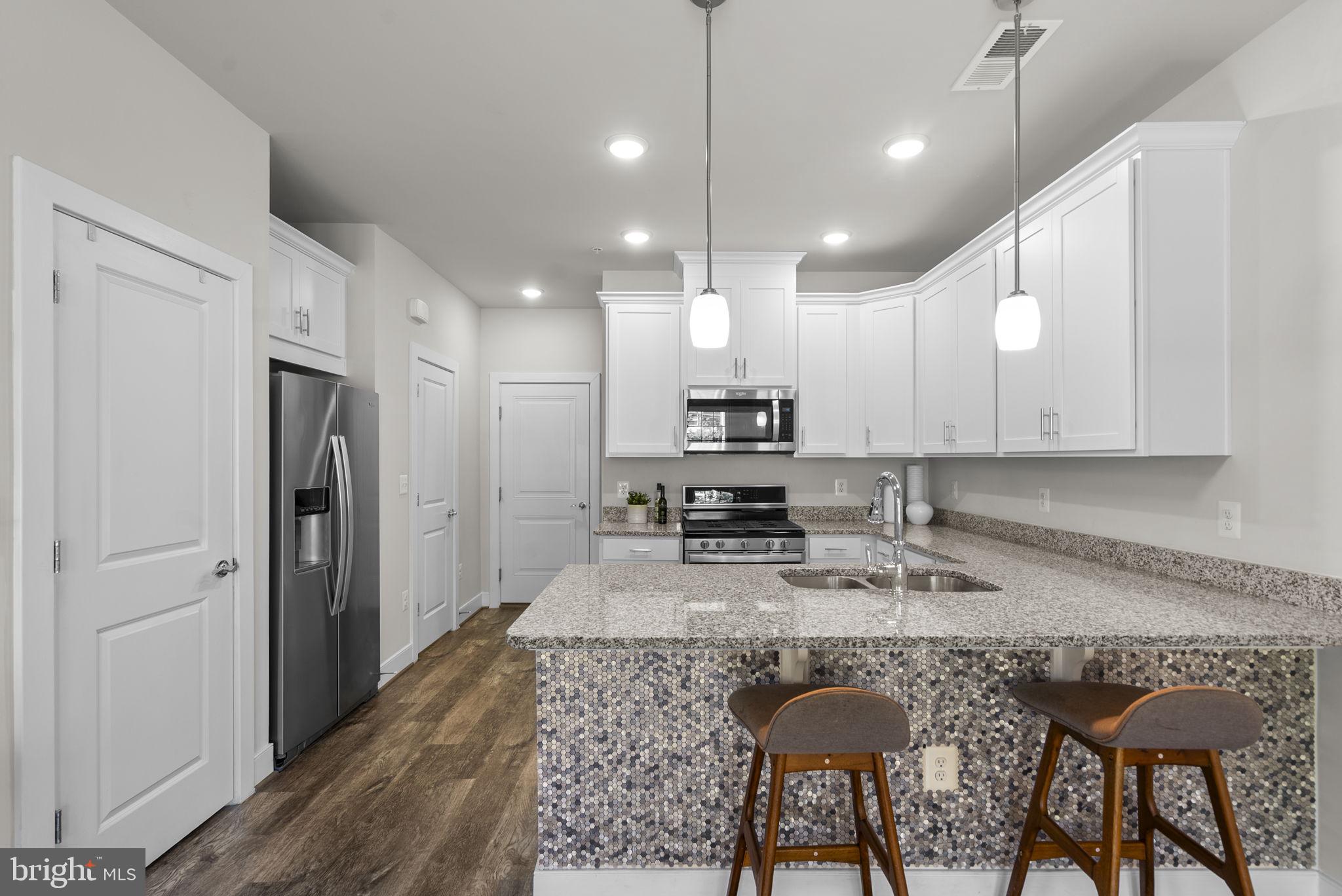 9610 Fields Road, Unit 9610 Gaithersburg, MD 20878 - Photo 8 of 29 Kitchen
