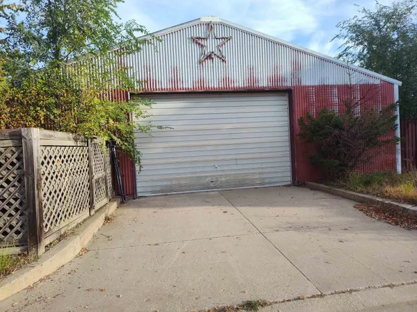 $259,900 | 405 Airport Road, Boscobel, WI 53805