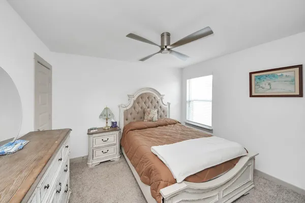 $2,850 | 13521 Bonita Is Way, La Marque, TX 77568