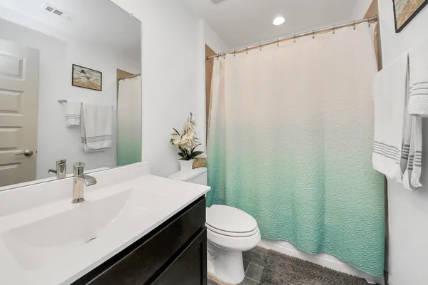 $2,850 | 13521 Bonita Is Way, La Marque, TX 77568