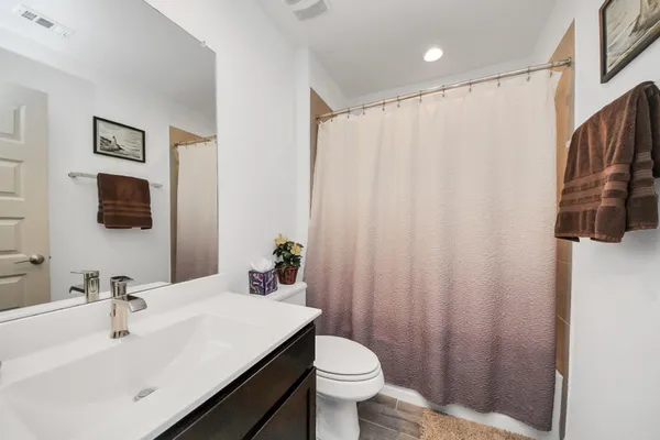 $2,850 | 13521 Bonita Is Way, La Marque, TX 77568