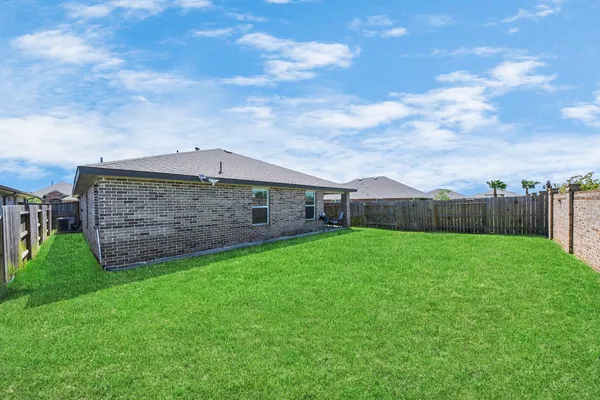 $2,850 | 13521 Bonita Is Way, La Marque, TX 77568