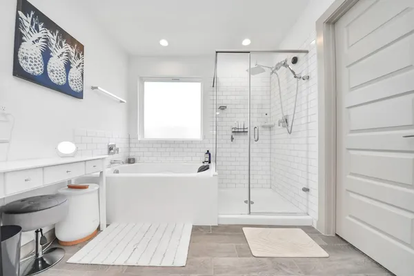 $2,850 | 13521 Bonita Is Way, La Marque, TX 77568