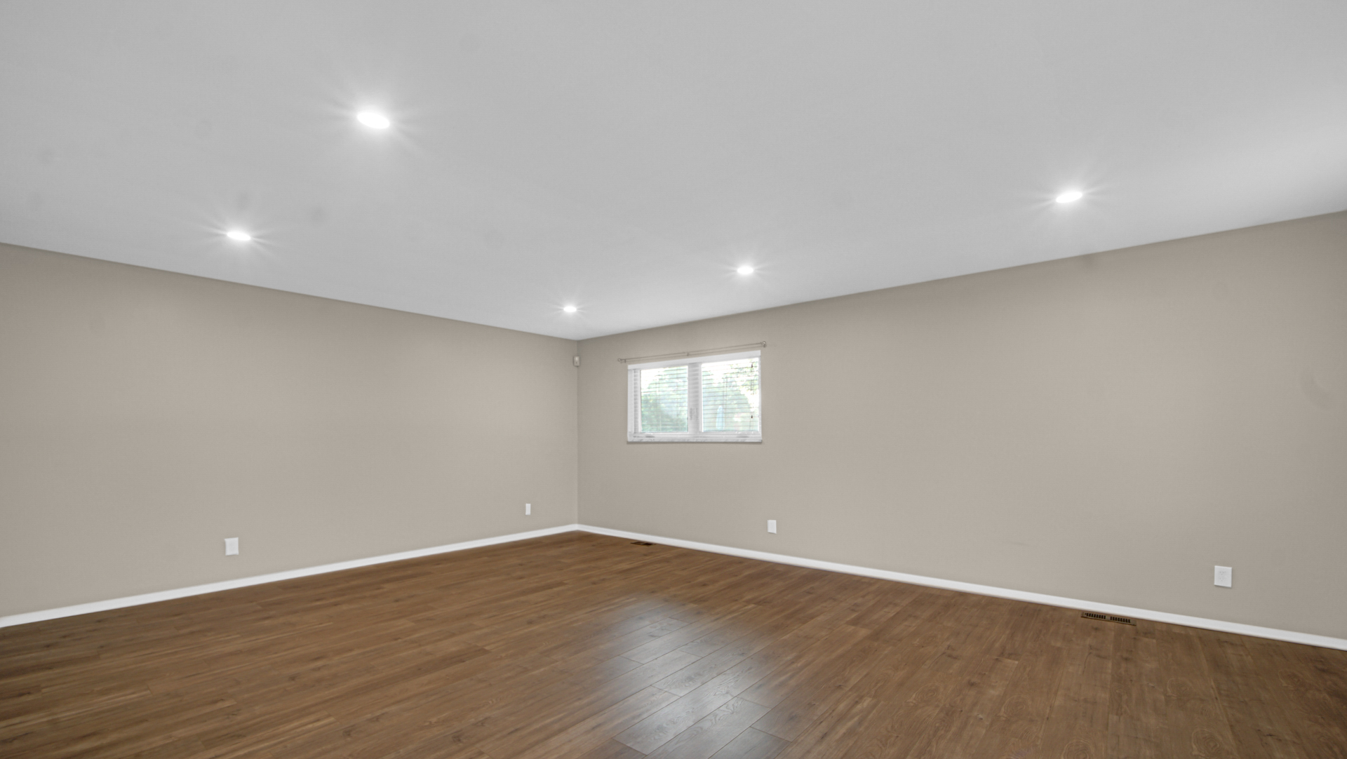5507 North Kenmore Road Indianapolis, IN 46226 - Photo 7 of 27 Gallery Image 7