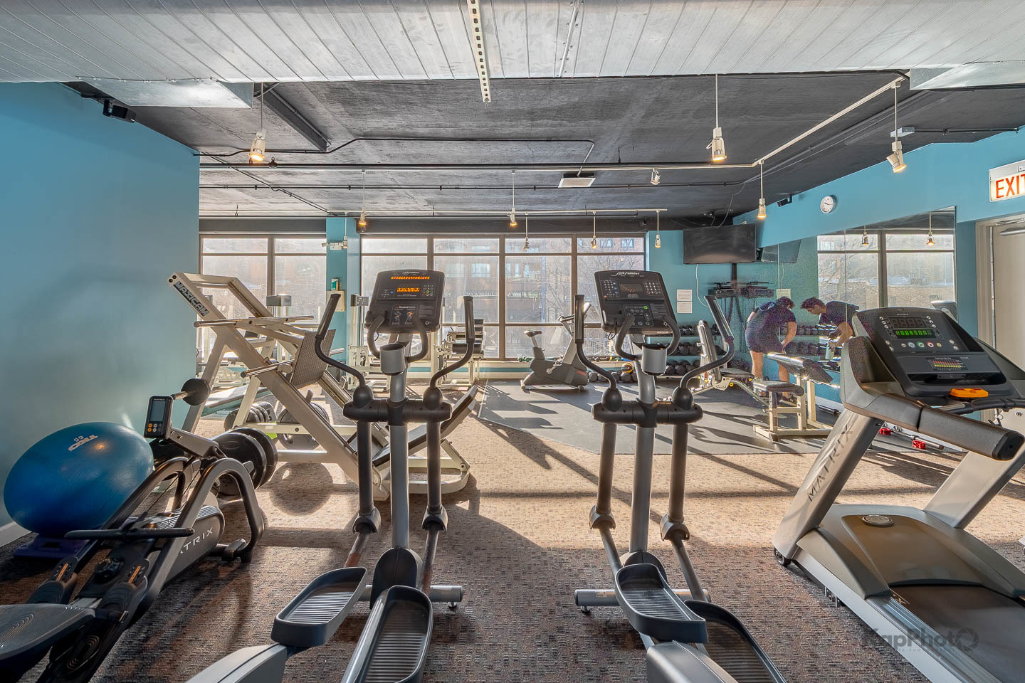 1212 North Wells Street, Unit 303 Chicago, IL 60610 - Photo 21 of 22 a view of a room with gym equipment