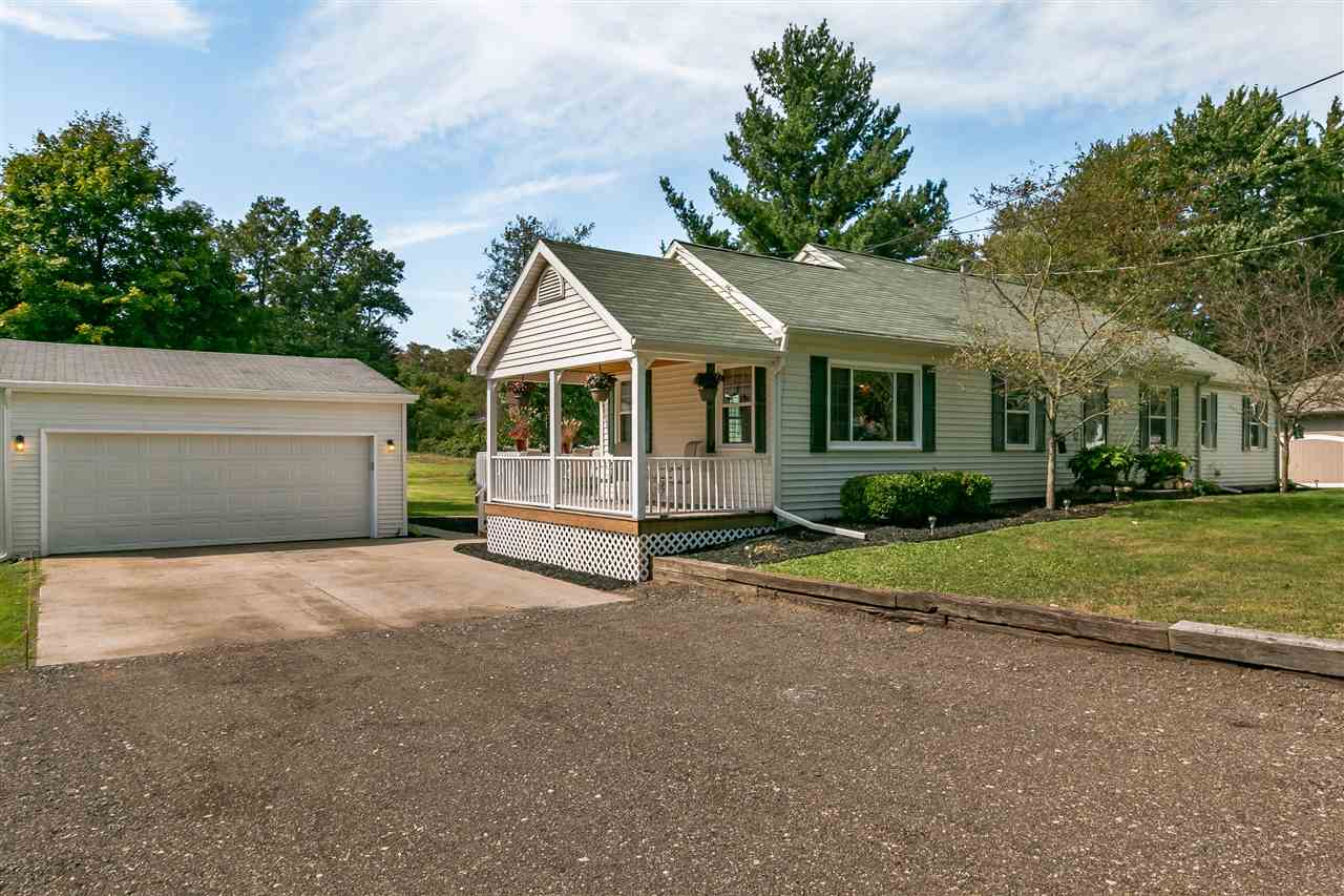 54703 Quince Road South Bend, IN 46628 - Photo 3 of 36 Gallery Image 3