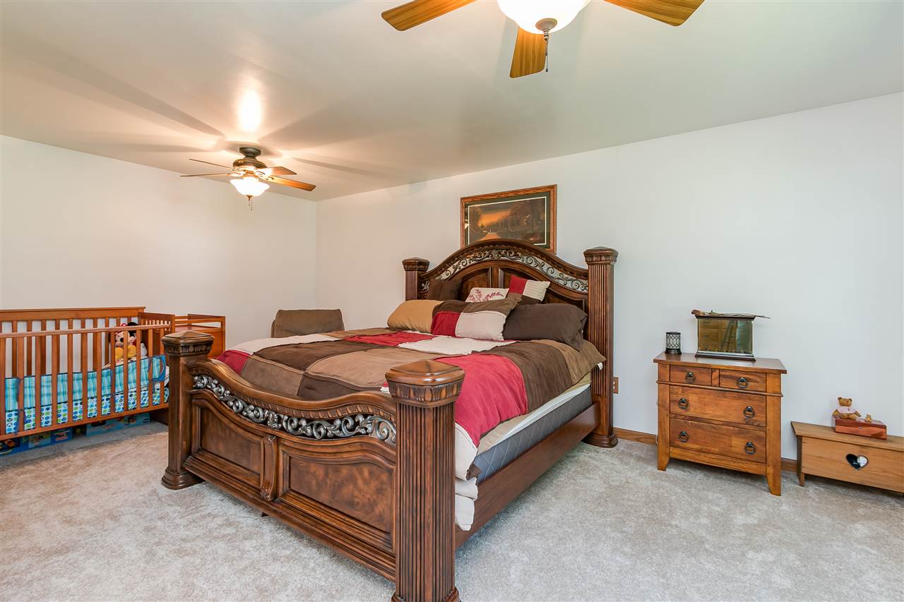 54703 Quince Road South Bend, IN 46628 - Photo 22 of 36 Gallery Image 22
