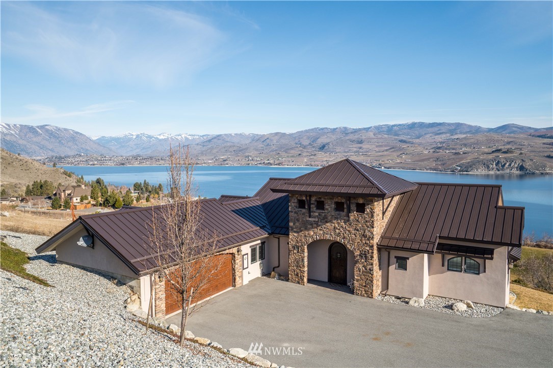 303 Clos Chevalle Road Chelan, WA 98816 - Photo 1 of 40 Gallery Image 1