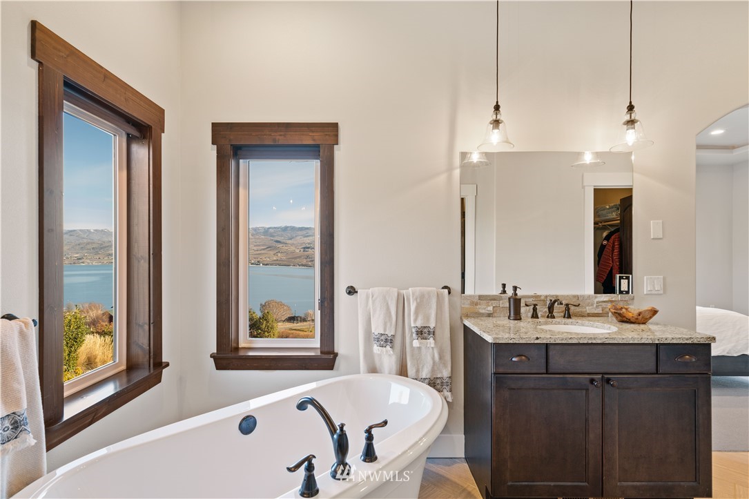 303 Clos Chevalle Road Chelan, WA 98816 - Photo 23 of 40 Gallery Image 23