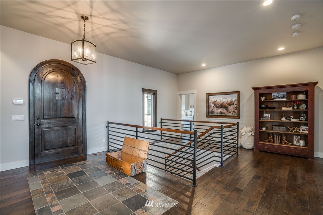 303 Clos Chevalle Road Chelan, WA 98816 - Photo 5 of 40 Gallery Image 5