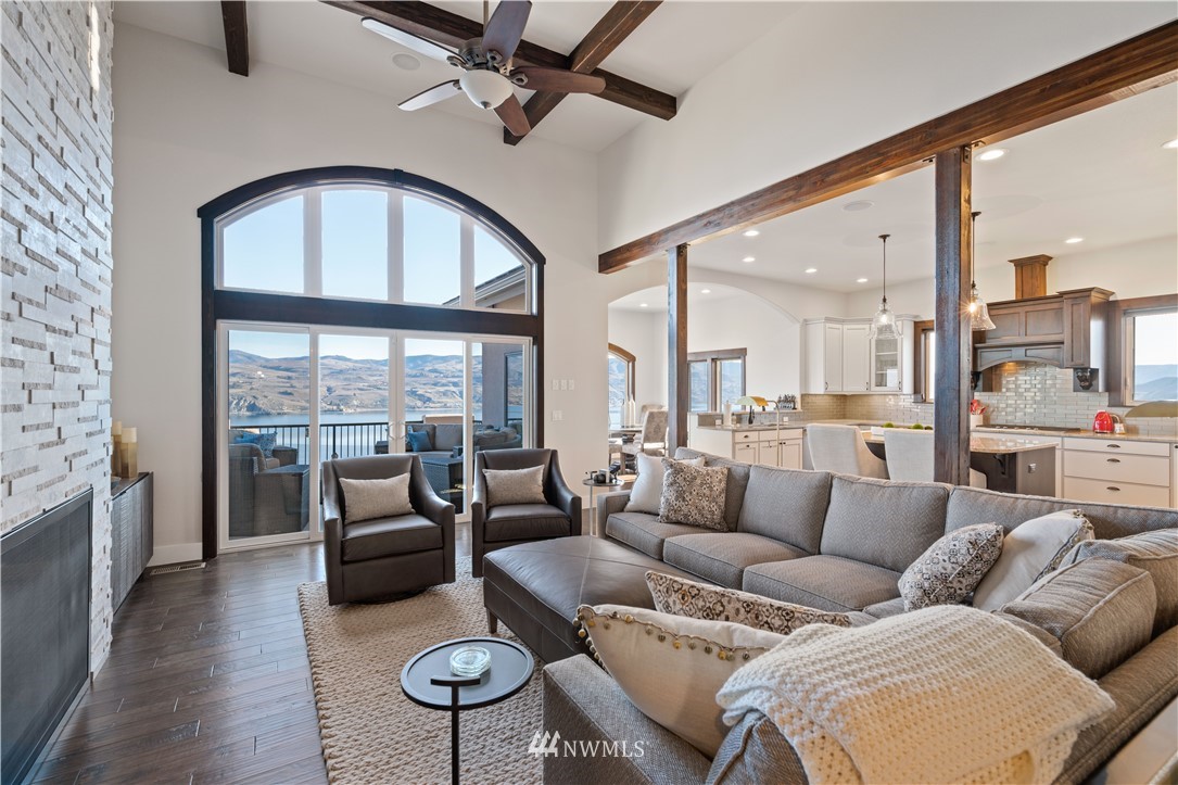 303 Clos Chevalle Road Chelan, WA 98816 - Photo 9 of 40 Gallery Image 9