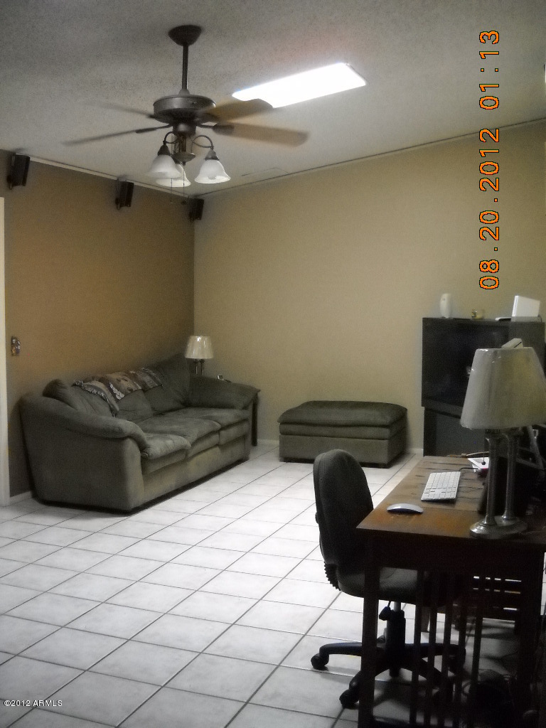 156 West Wagoner Road Phoenix, AZ 85023 - Photo 13 of 36 Family room