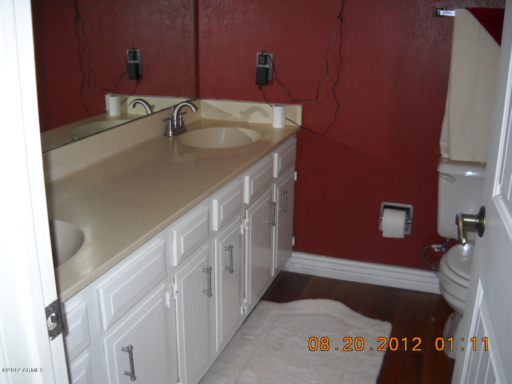 156 West Wagoner Road Phoenix, AZ 85023 - Photo 24 of 36 Master BA double sinks
