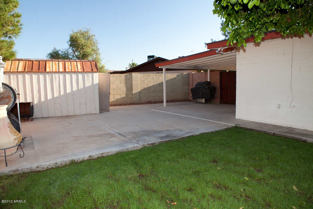 156 West Wagoner Road Phoenix, AZ 85023 - Photo 33 of 36 backyard 2