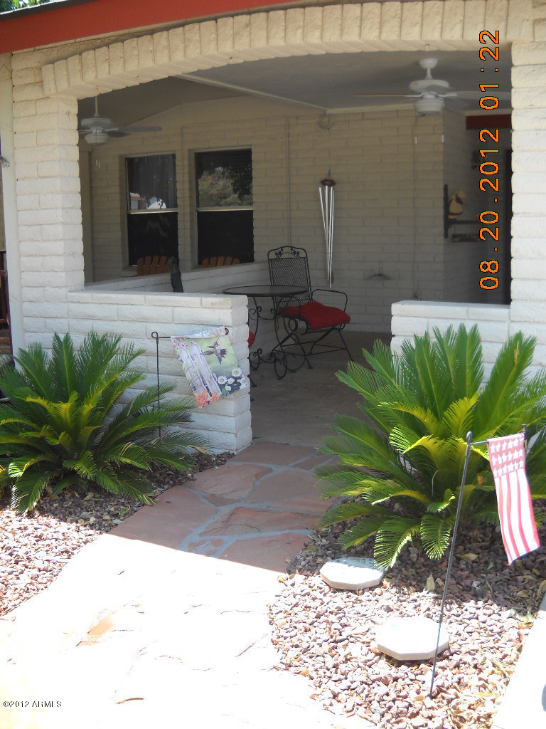 156 West Wagoner Road Phoenix, AZ 85023 - Photo 4 of 36 Come on in!