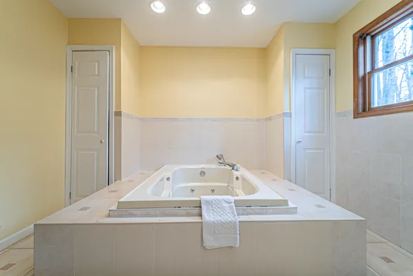 a view of utility room