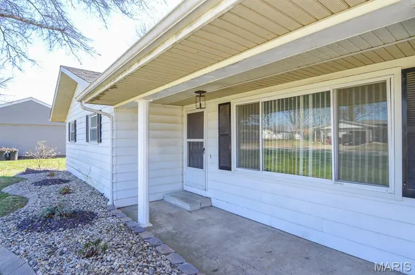 $75,000 | 301 West Oak Street, New Baden, IL 62265