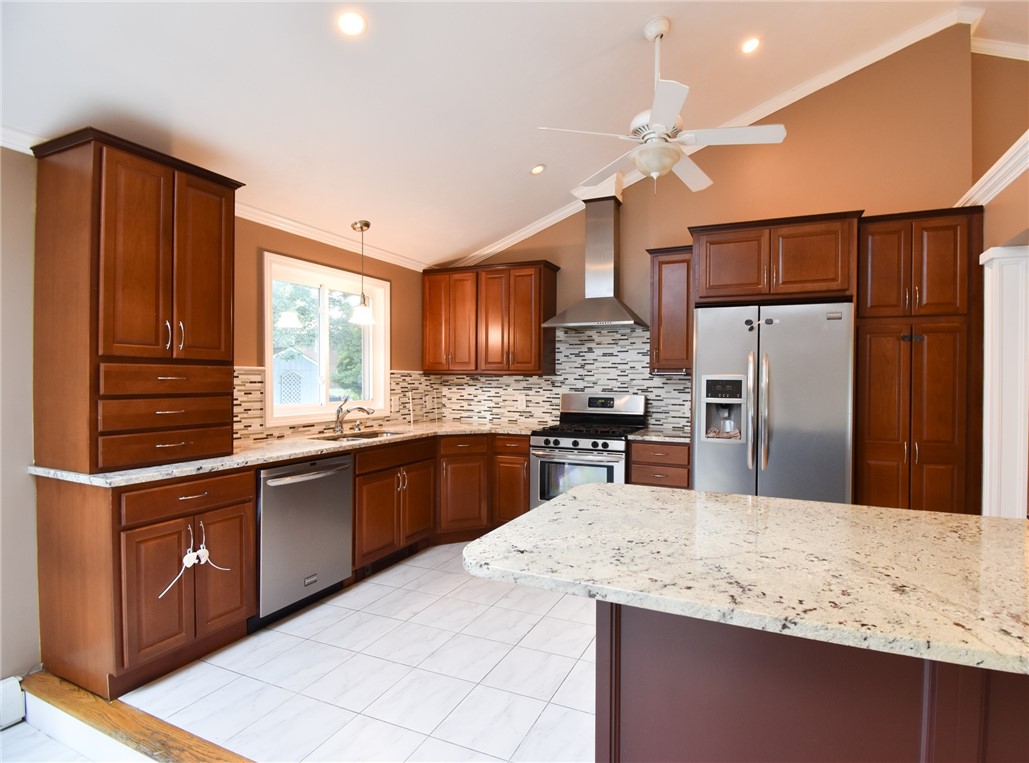 106 Hines Road Cumberland, RI 02864 - Photo 15 of 34