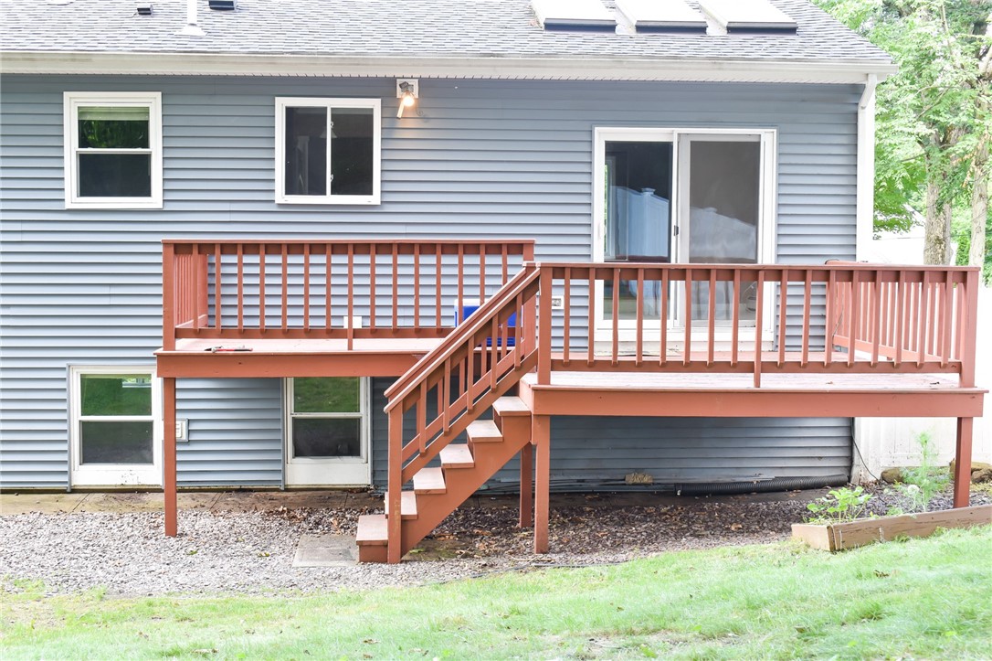 106 Hines Road Cumberland, RI 02864 - Photo 4 of 34